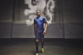 德甲激情反攻：快节奏带来场面震撼！，德甲经典比赛