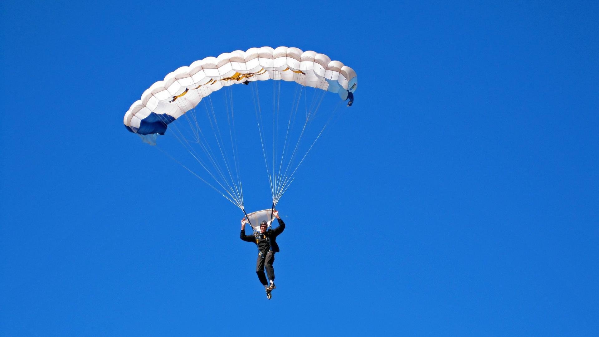 CBA推出联赛专属App增强球迷互动体验，cba联赛官方指定用篮球